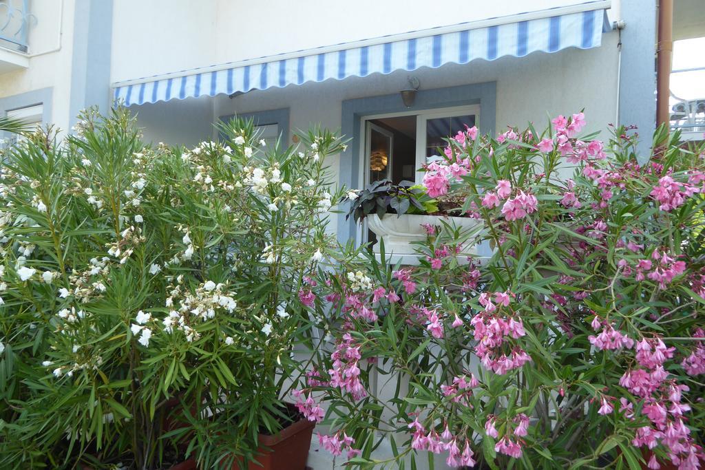 Hollik Apartmanház Balatonfüred Exterior foto